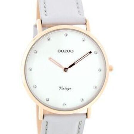 Eine freigestellte Armbanduhr von OOZOO