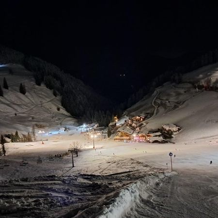 Nacht-Skifahren und -Rodeln in Söll